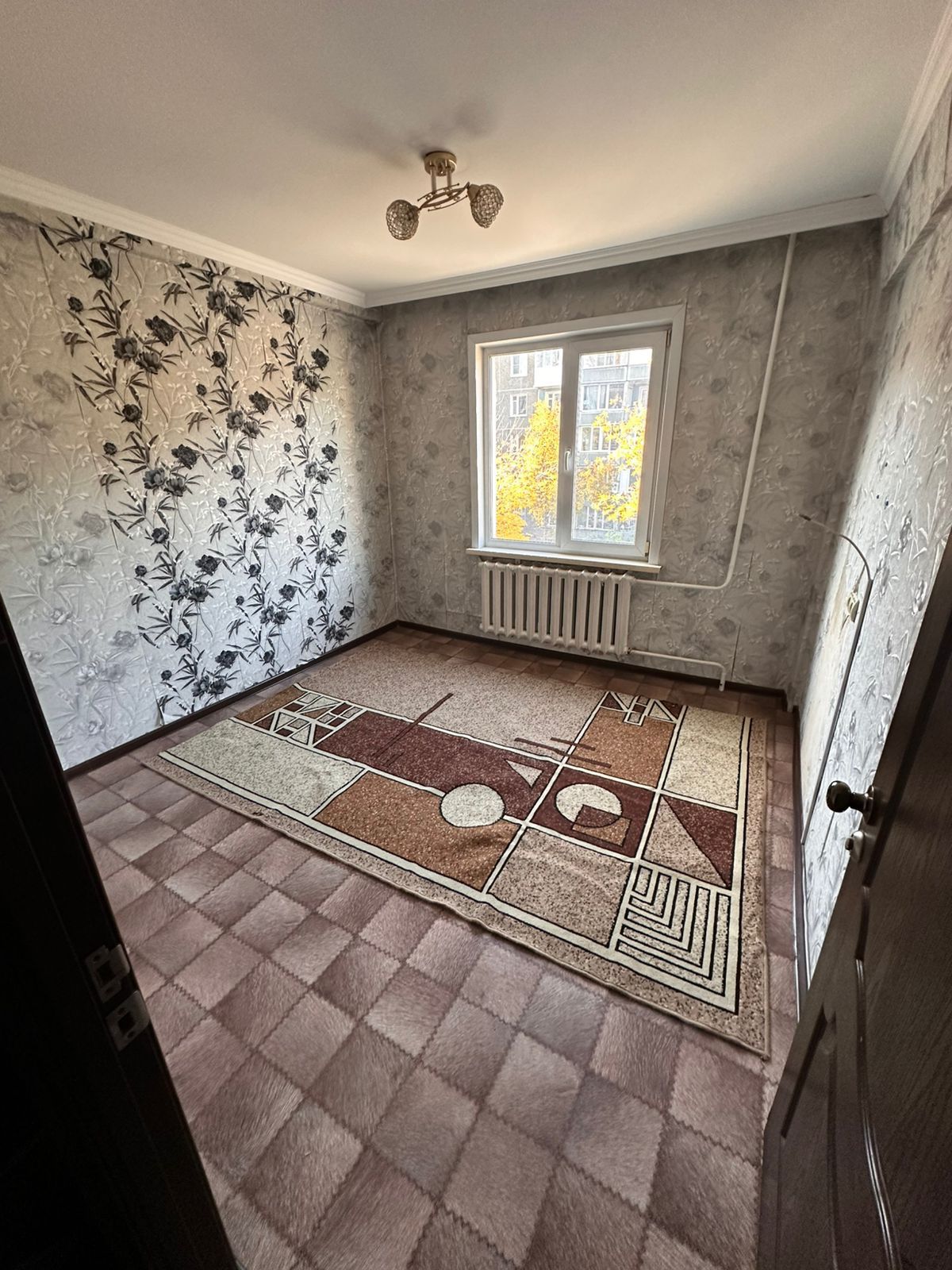 Сдаётся 3х Бульвар Гагарина 19/1 за 170000.