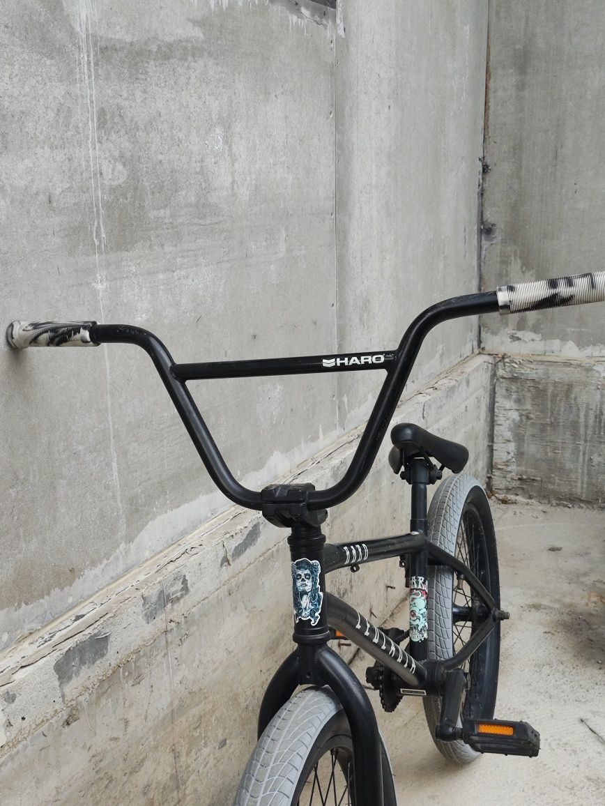 BMX HARO LEUCADIA черного цвета