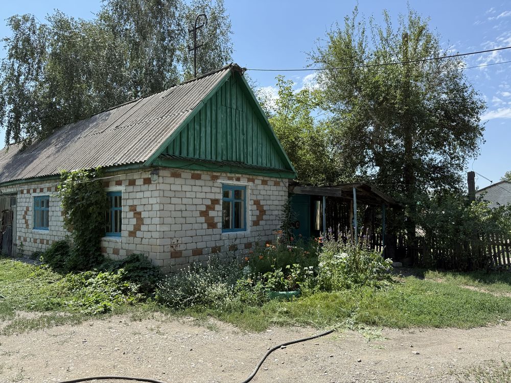 Пятикомнатные большой дом со всеми необходимыми удобствами