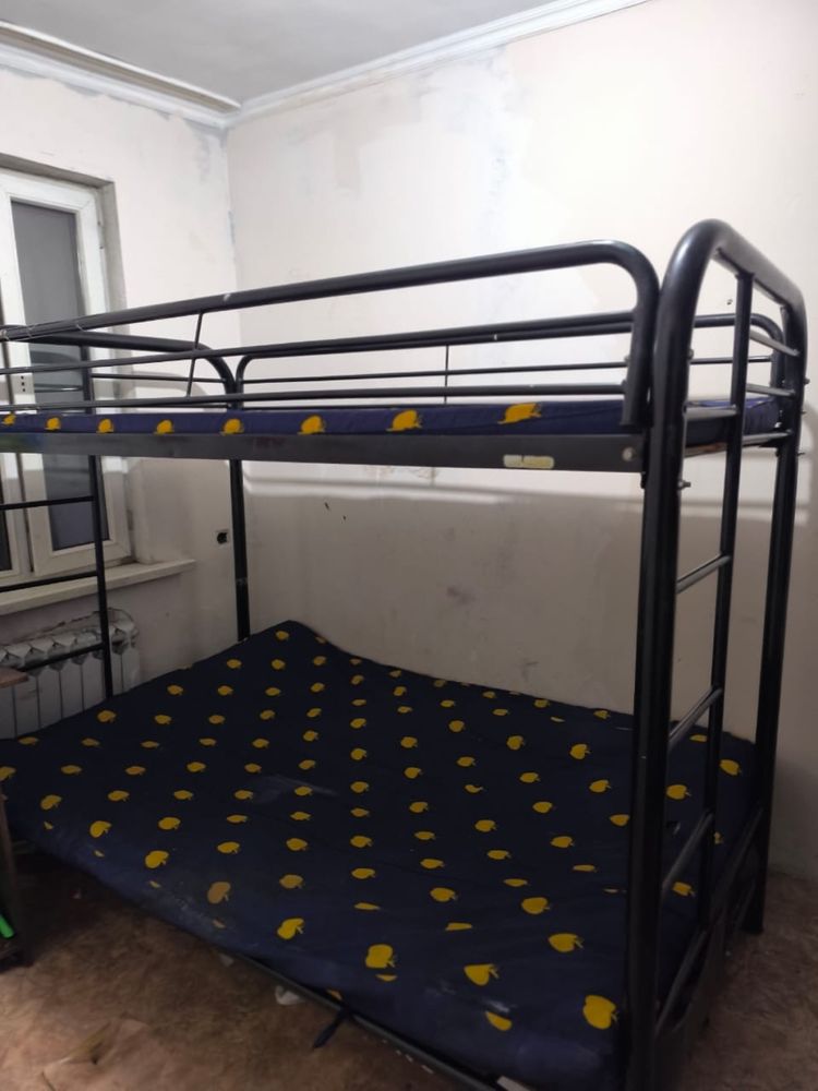 Продам двухярусную кровать