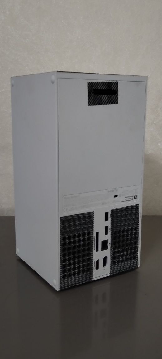 Xbox series x digital edition 2 геймпада