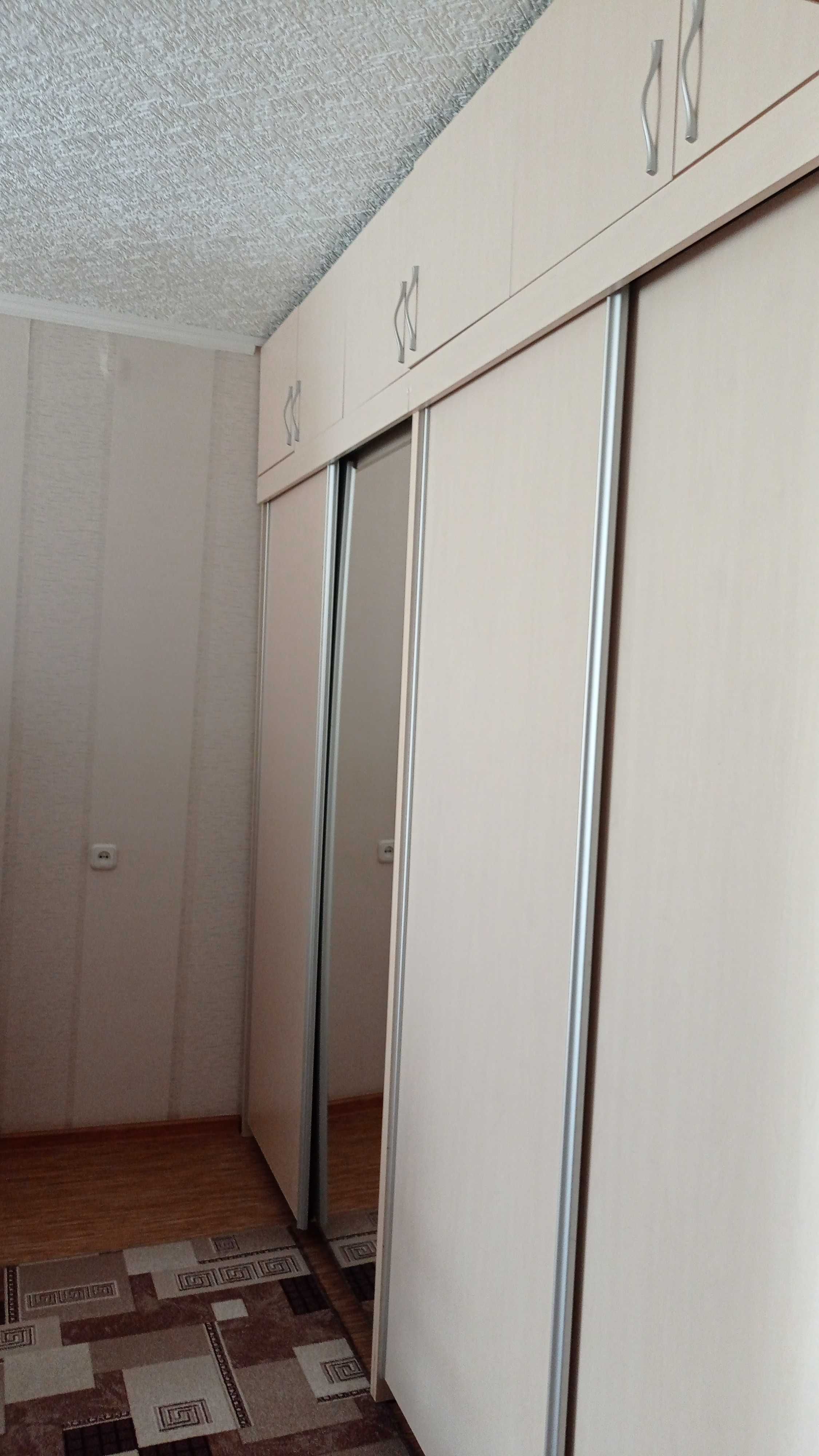 Продам 3 комнатную квартиру, улучшенной планировки в  19 мкр