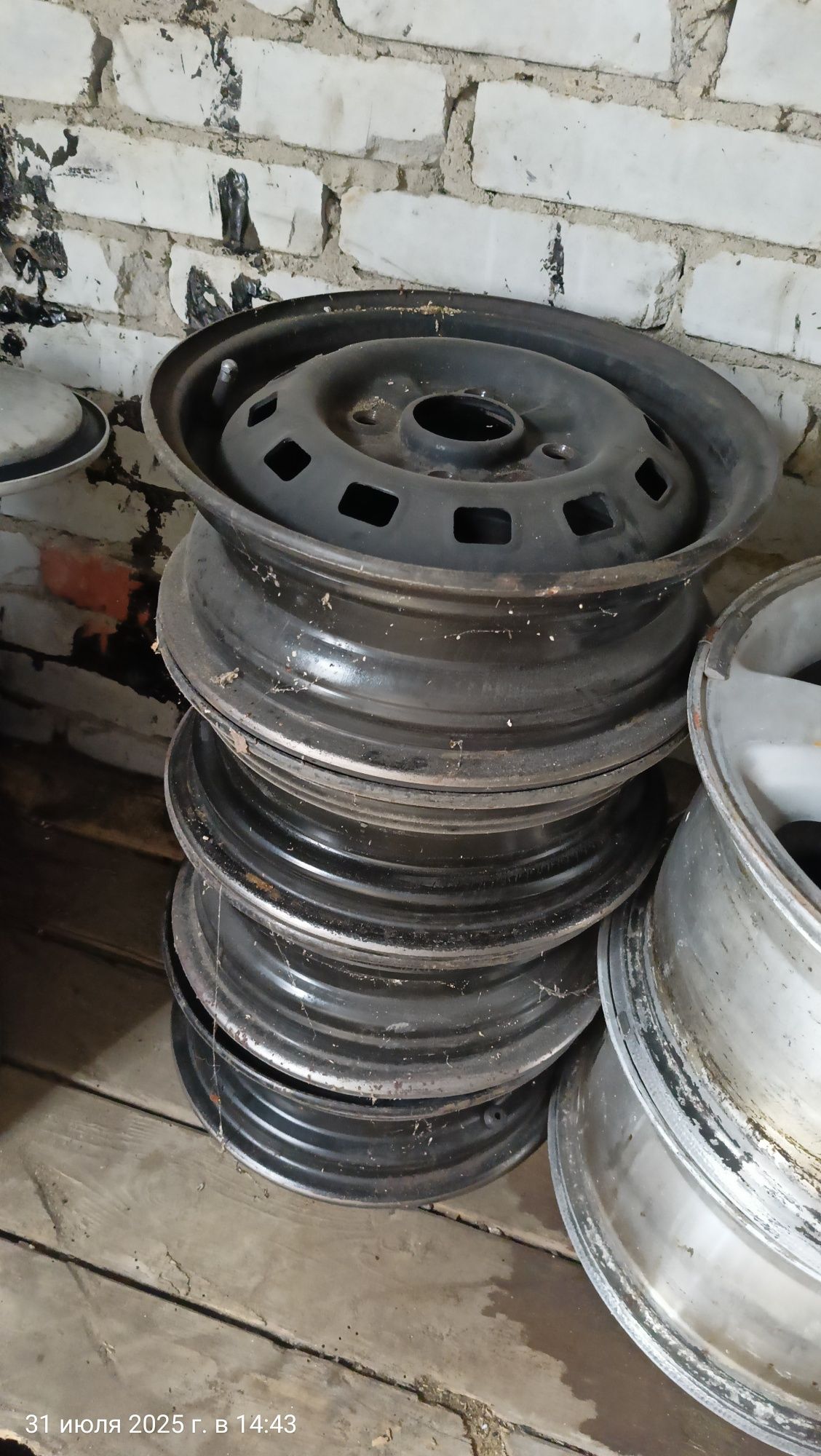Продам диски от Дел Матиза