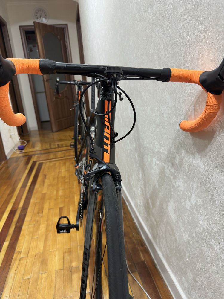 Шоссейный велосипед Giant tcr advanced 1
