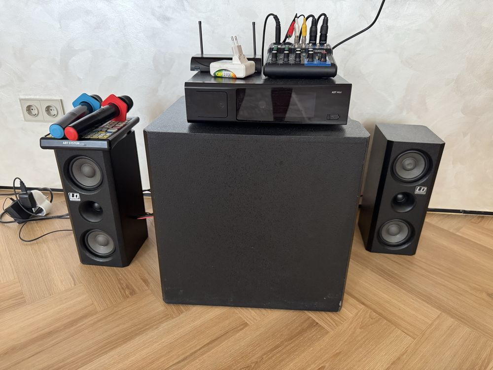 Продам караоке ast mini в идеальном состоянии,