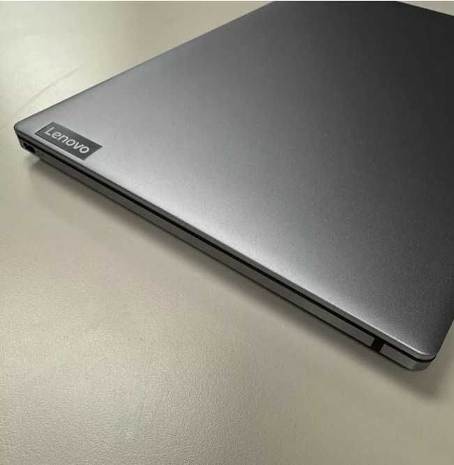 Lenovo ThinkPad Z13 Gen1 AMD Ryzen 7 PRO 6860Z 32/1TB OLED 2K 13.3