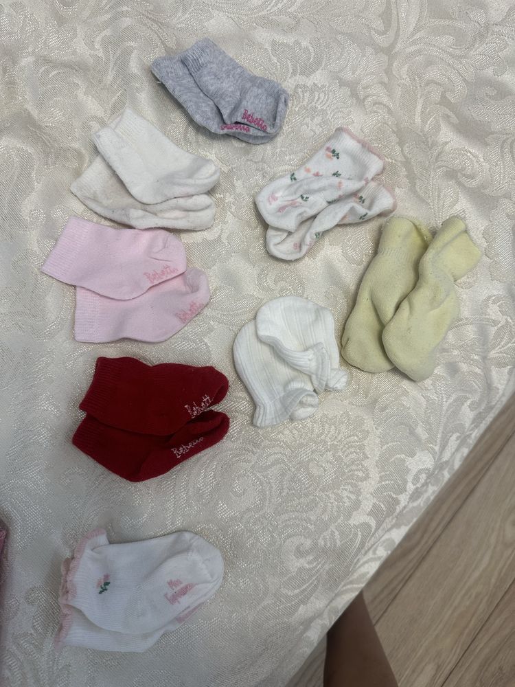 Пеленки, вещи для новорожденной