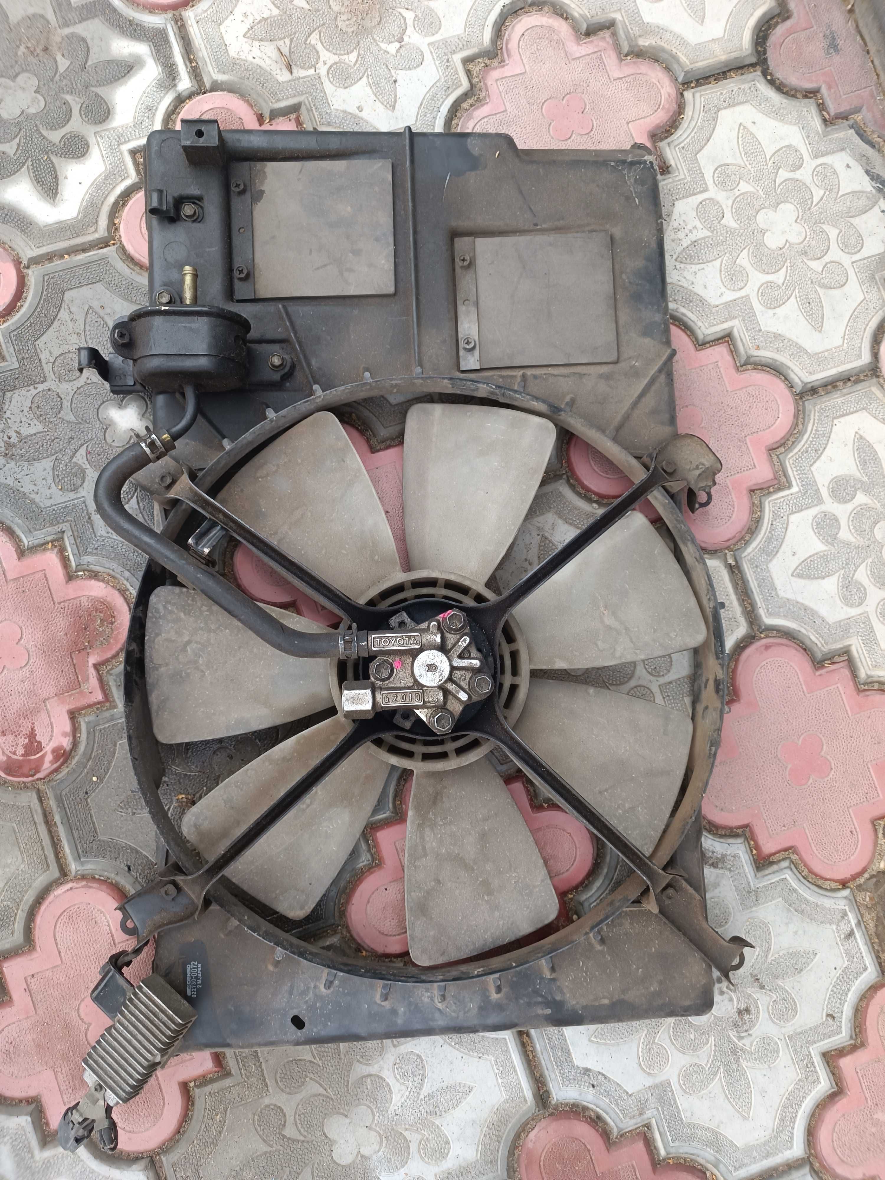 продам  Toyota camry 3 xv10 92 96 корпус  с вентилятором  3.0 v6