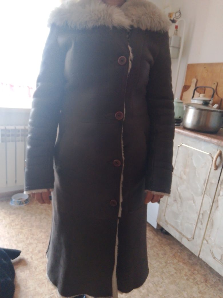 Продаю 2 дубленки