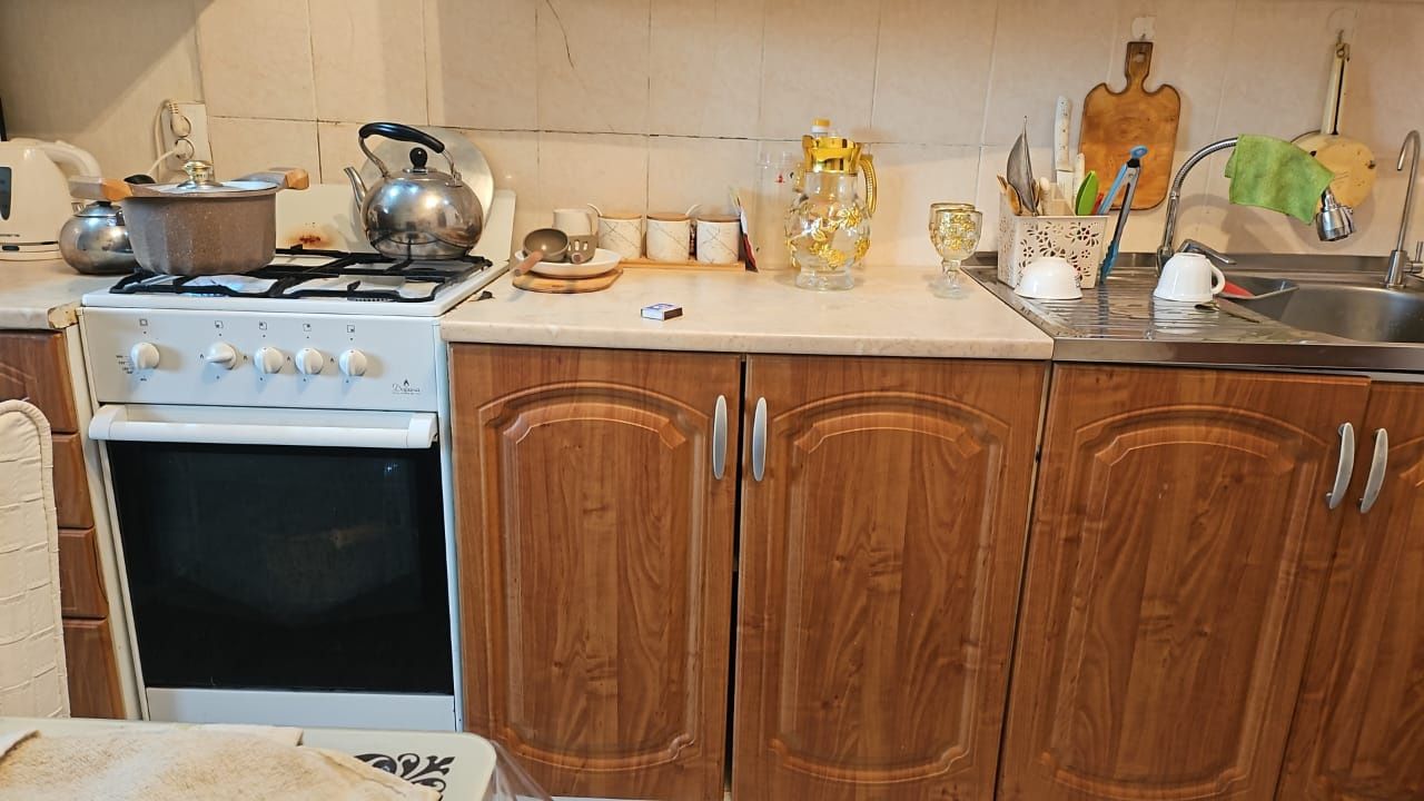 Продам шкафы кухонные