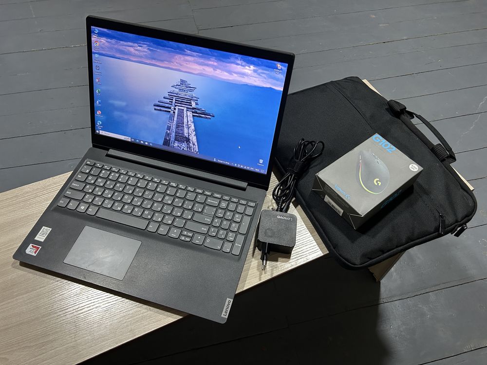 Ноутбук Lenovo SSD в новом состояний в полном комплекте