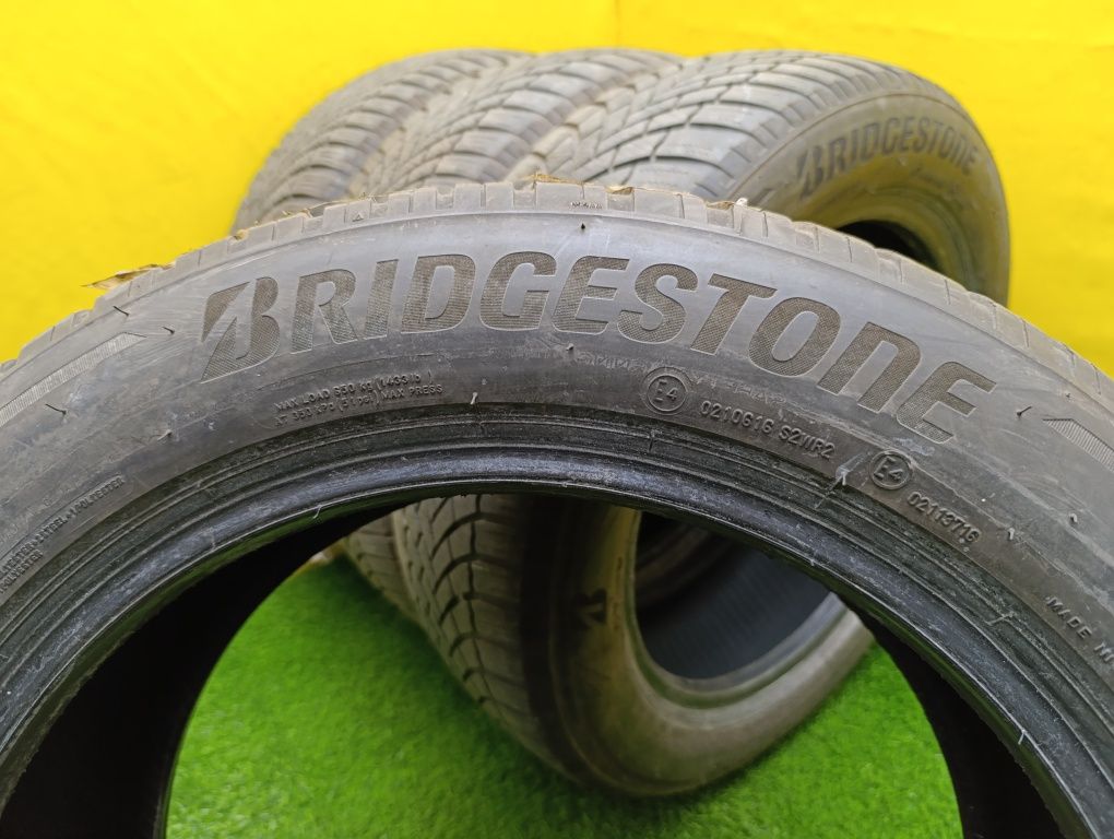 Шины 205/60 R17 Bridgestone комплект.