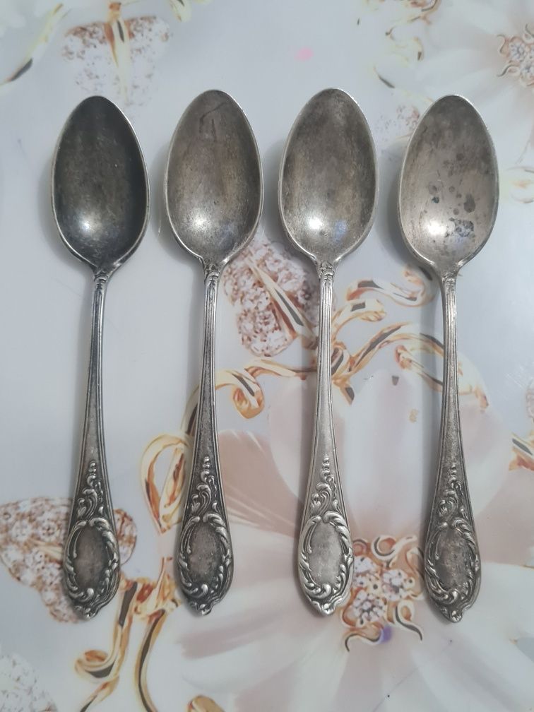 Продам ложки эмаль серебро чайные 875 пробы.
