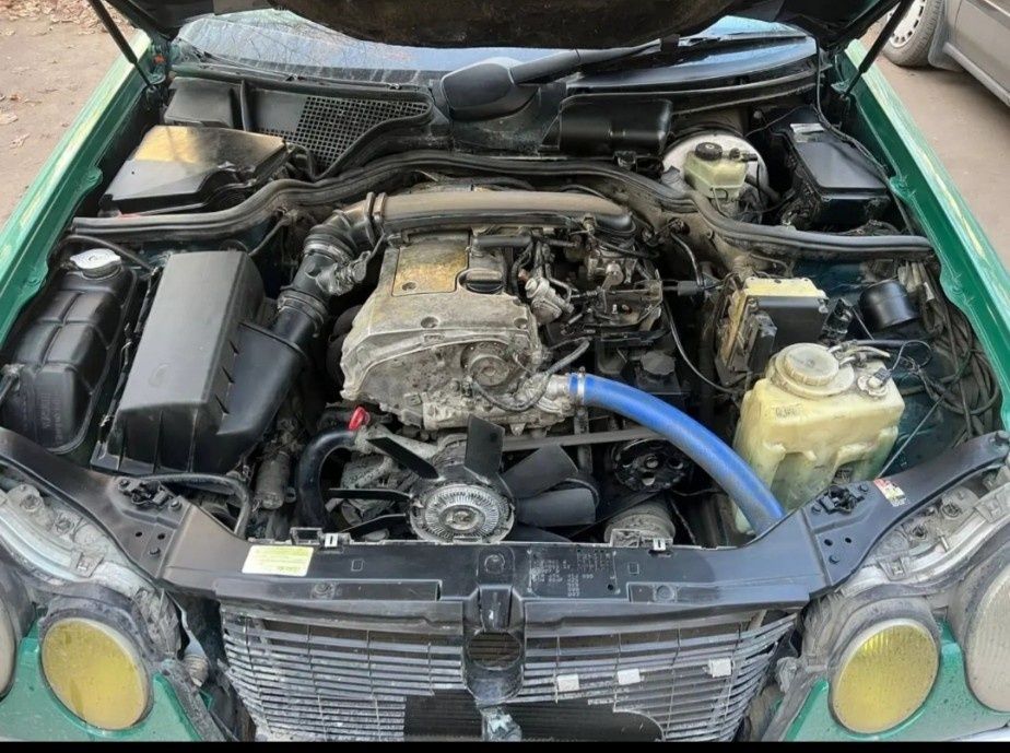 Продам Mercedes Benz E 230