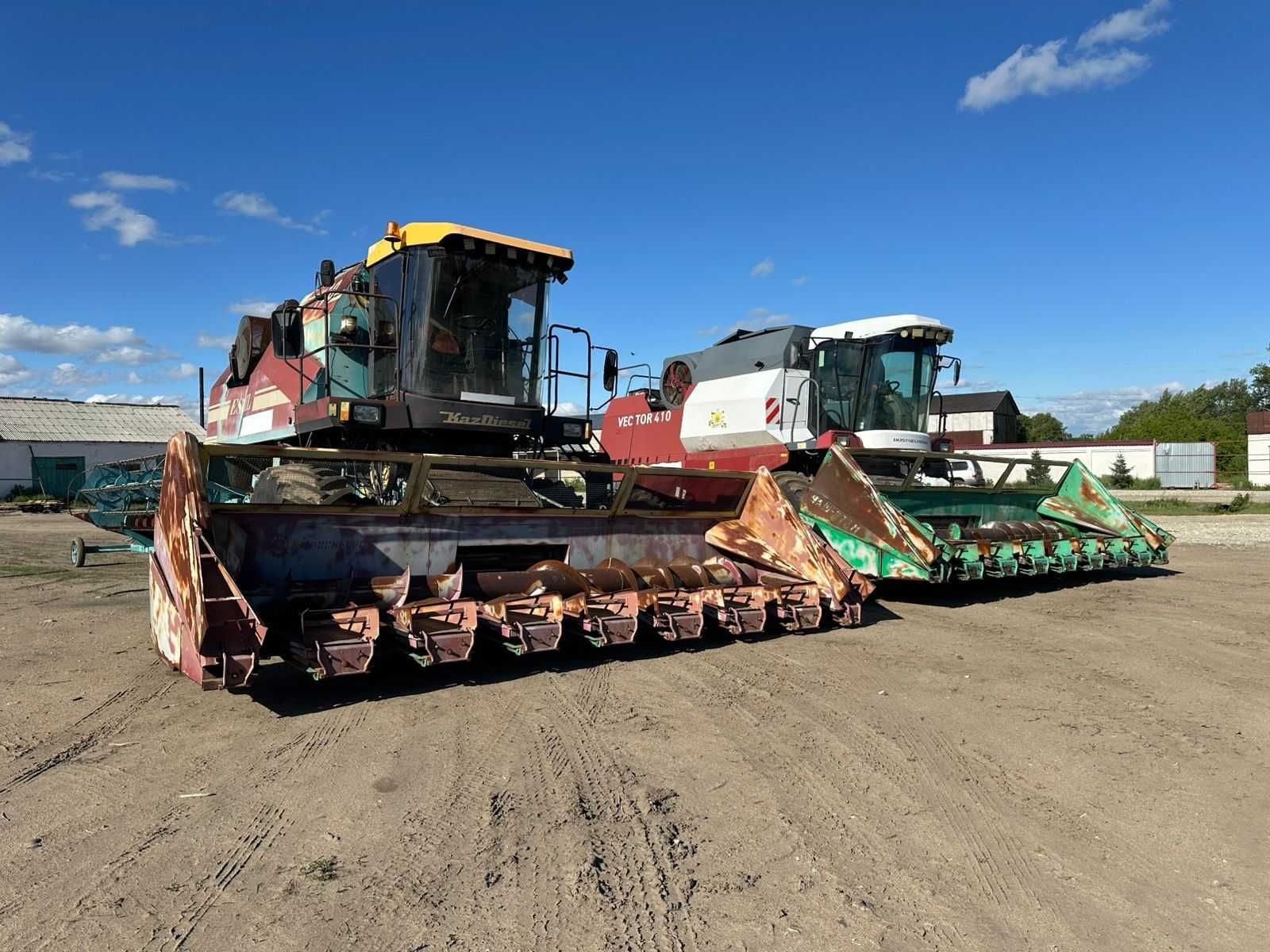Комбайн Есиль 740 на уверенном ходу