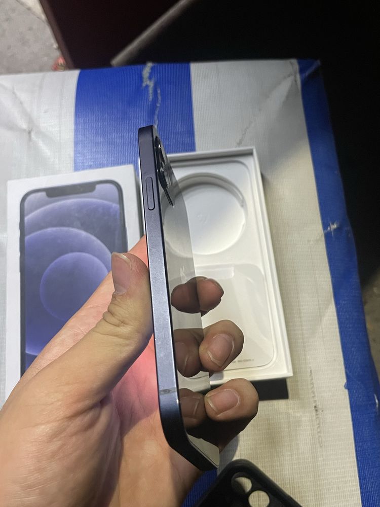 iPhone 12 128GB в идеальном состоянии