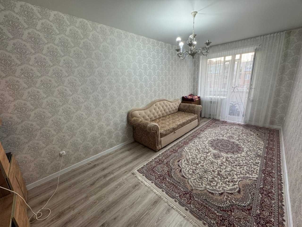 Продам 2 ком. квартиру мкр.Юбилейный этаж 5/6