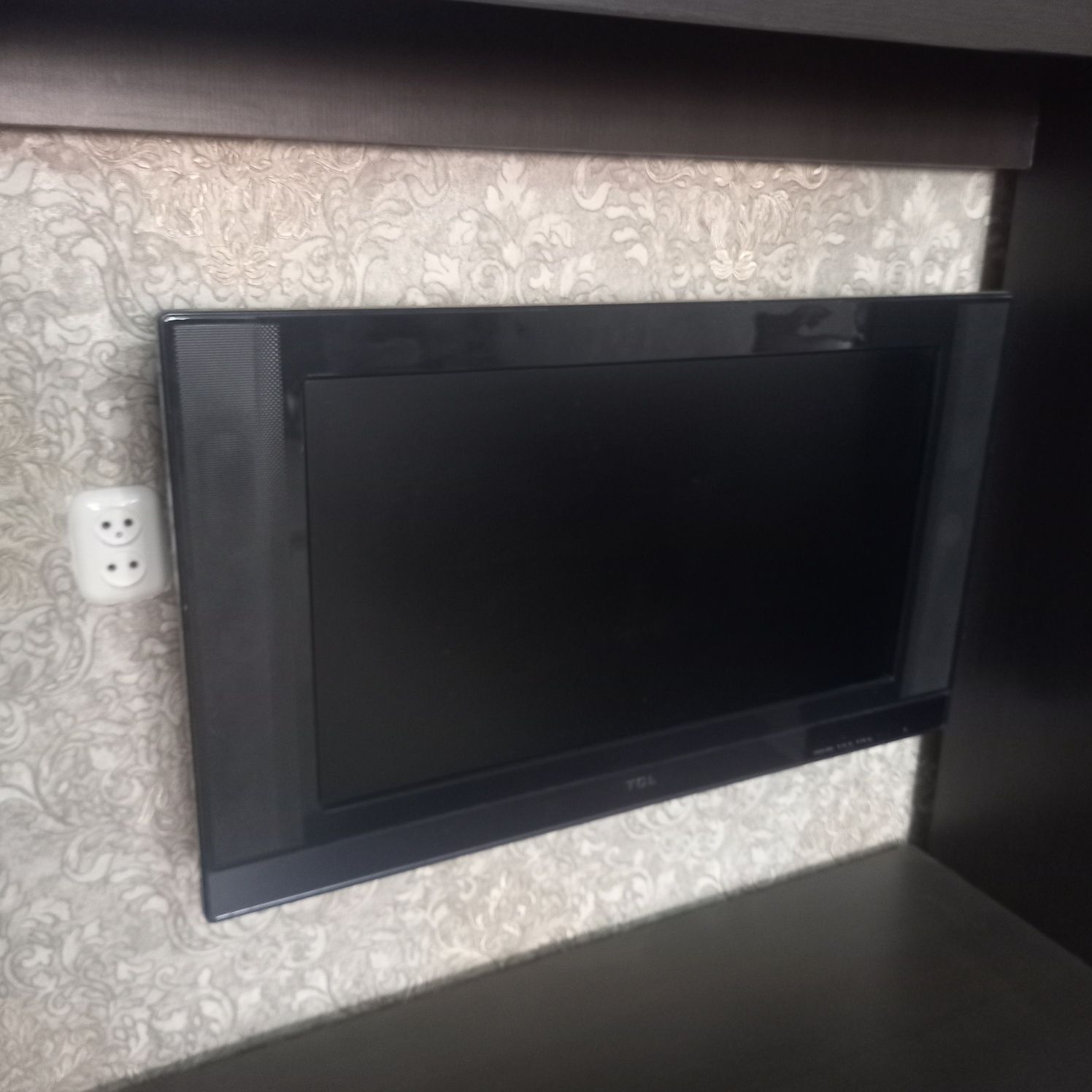 Продам телевизор TCL