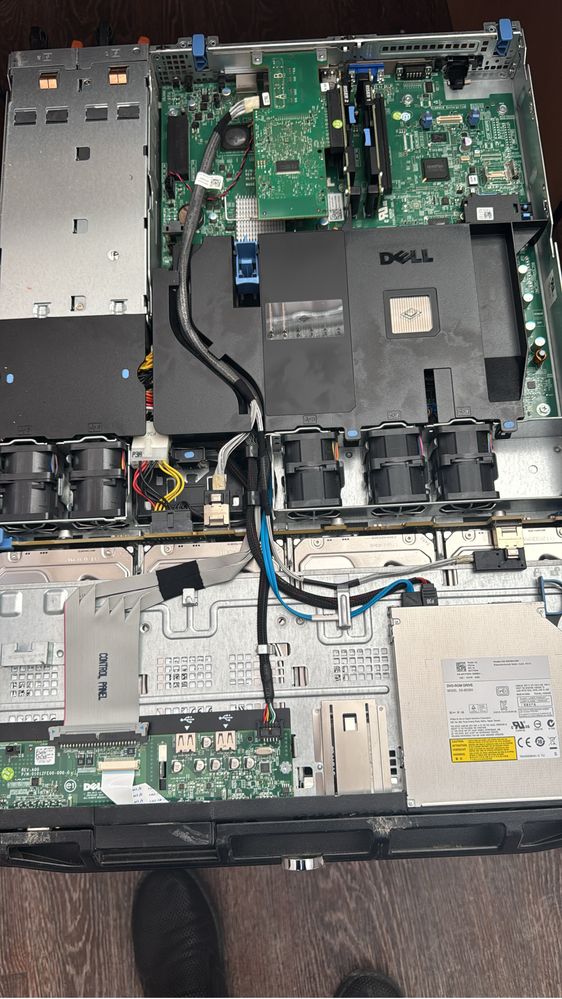 Продаю 2 Сервера dell e07s на 8 террабайт