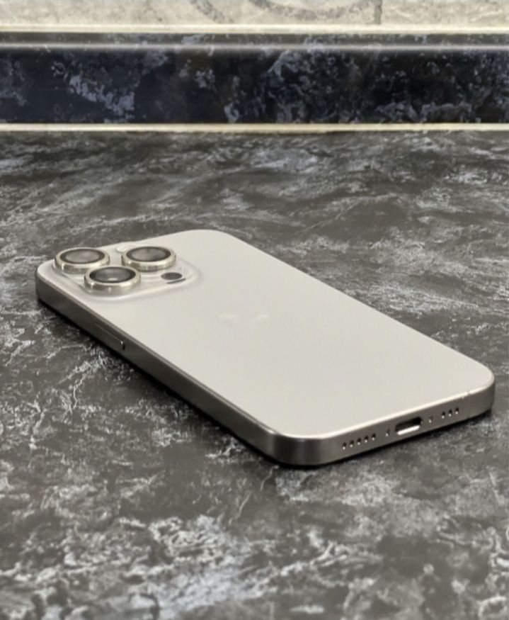Iphone 15 pro 256gb
