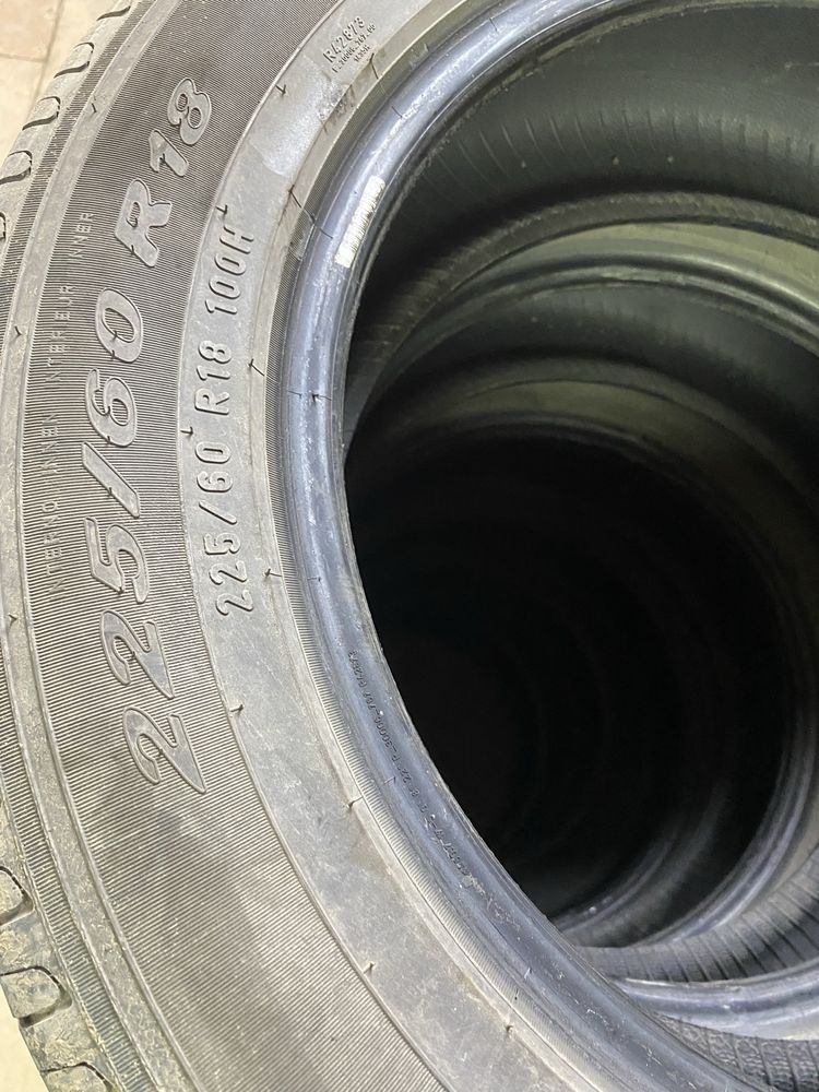 На 18. 225/60 Пирелли  4 шт