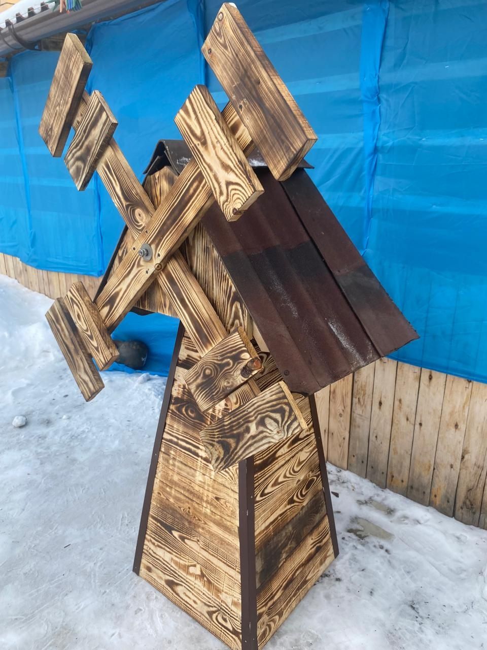 Декоративная мельница для сада