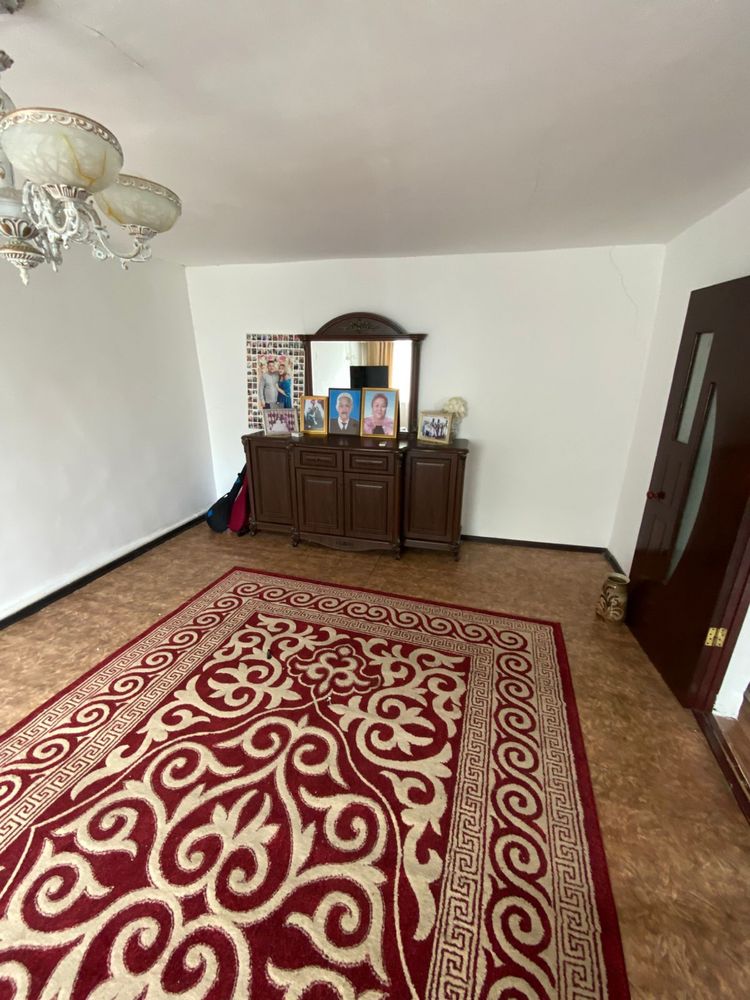 Продам частный дом. Дом старый , за городом