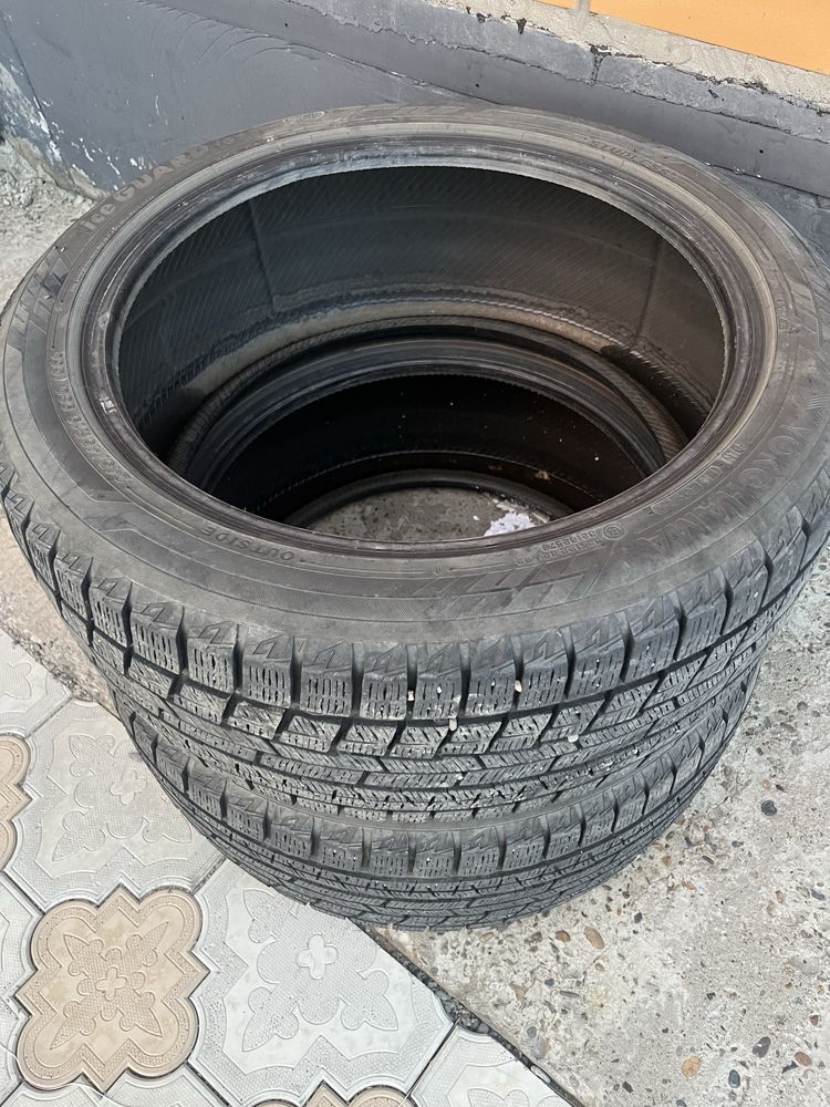 Продам резины 2штук 245/45/19