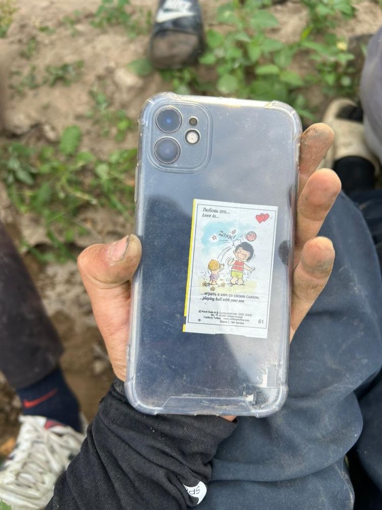 Продам Айфон 11