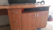 Продам комбинированный стол под телевизор