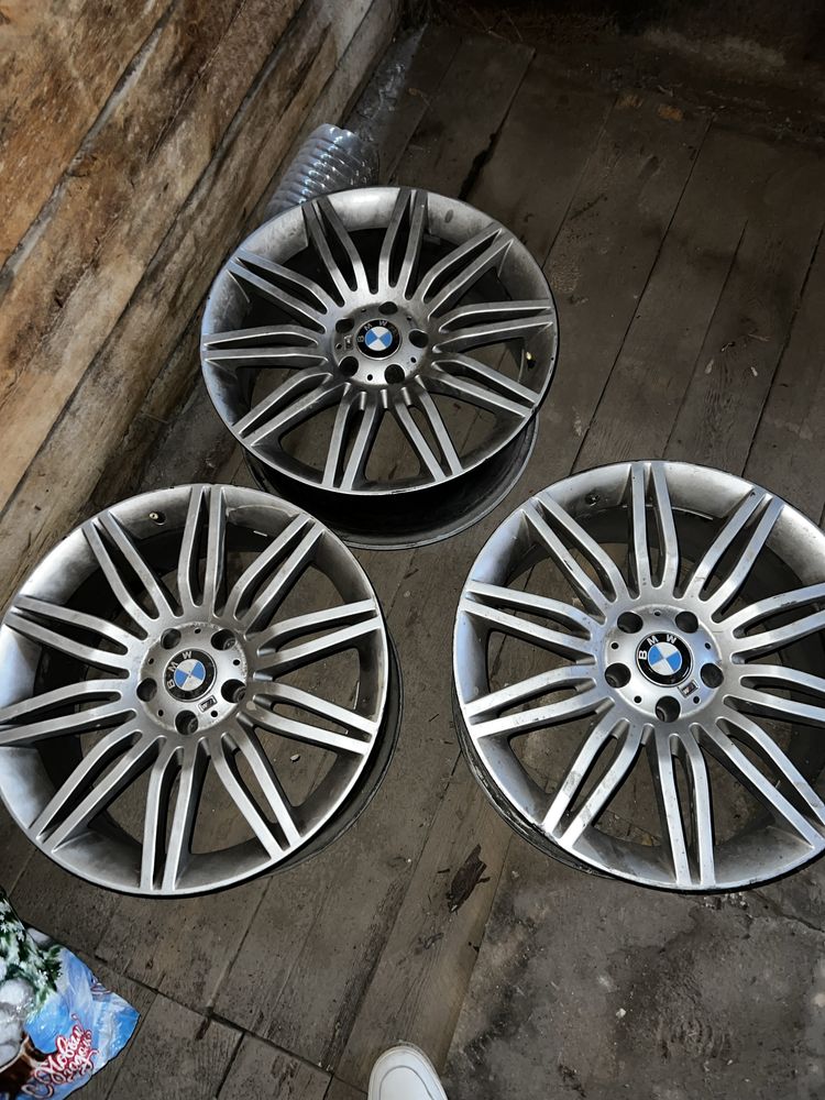 Продам 4 диска BMW
