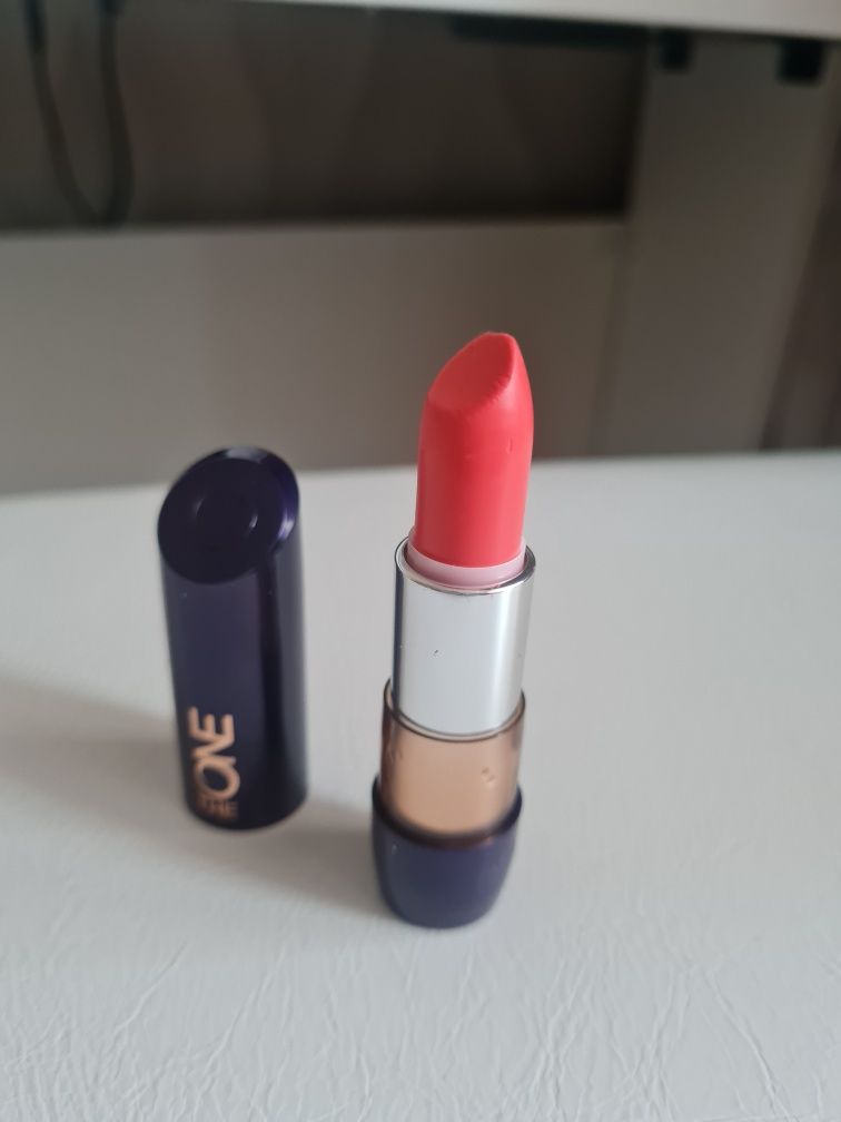 Губная помада THE ONE и оттночные бальамыОрифлейм. Oriflame