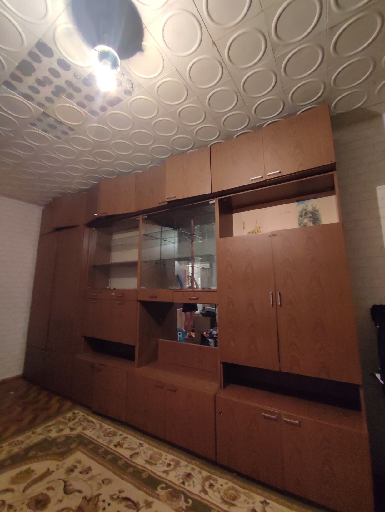 Стенка б/у вся целая