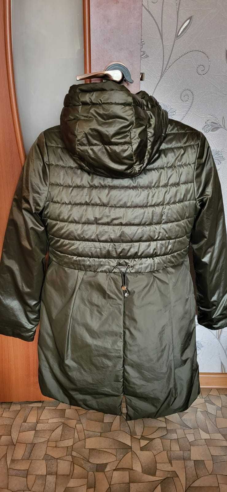 КУРТКА весенняя на девочку, размер 160,  5000т