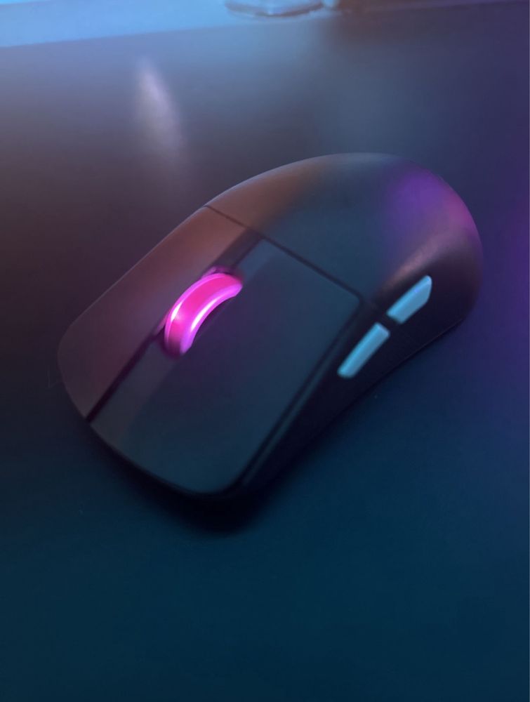 Одна из легких мышек ASUS ROG HARPE ACE