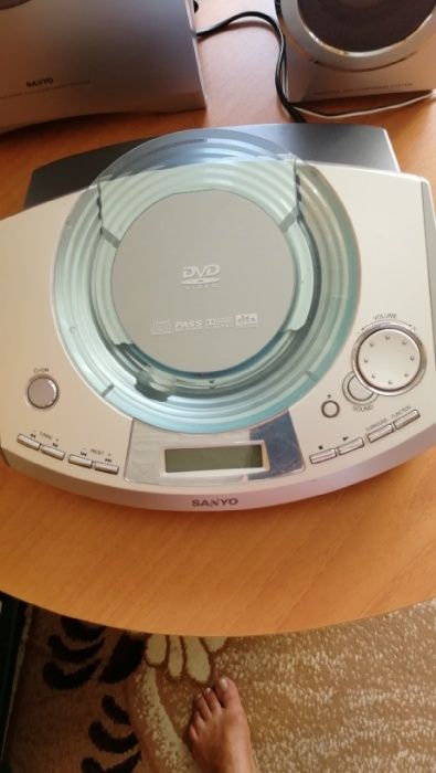 Система домашнего кинотеатра DVD. Sanyo DC-PT100,