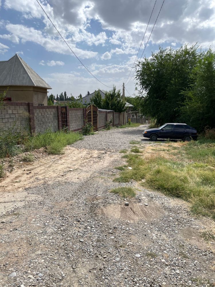 Продам участок с фундаментом и воротами