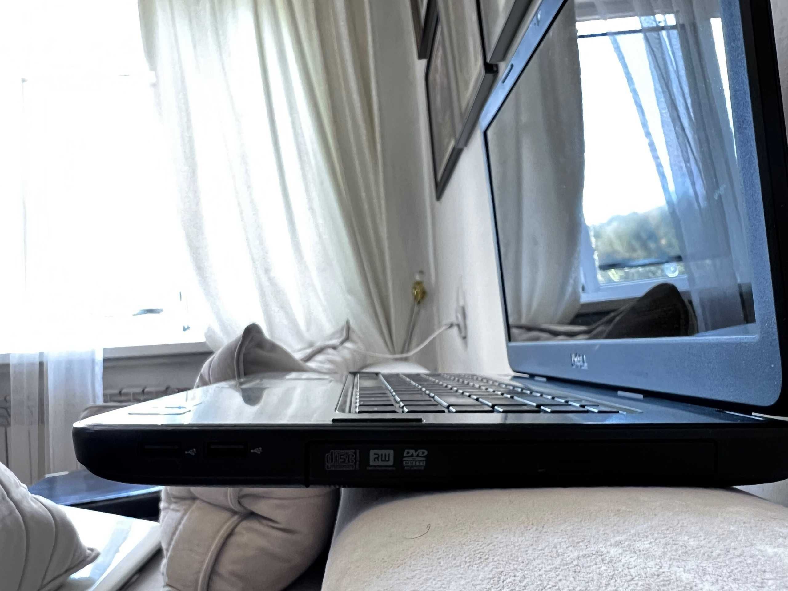 Ноутбук DELL inspiron