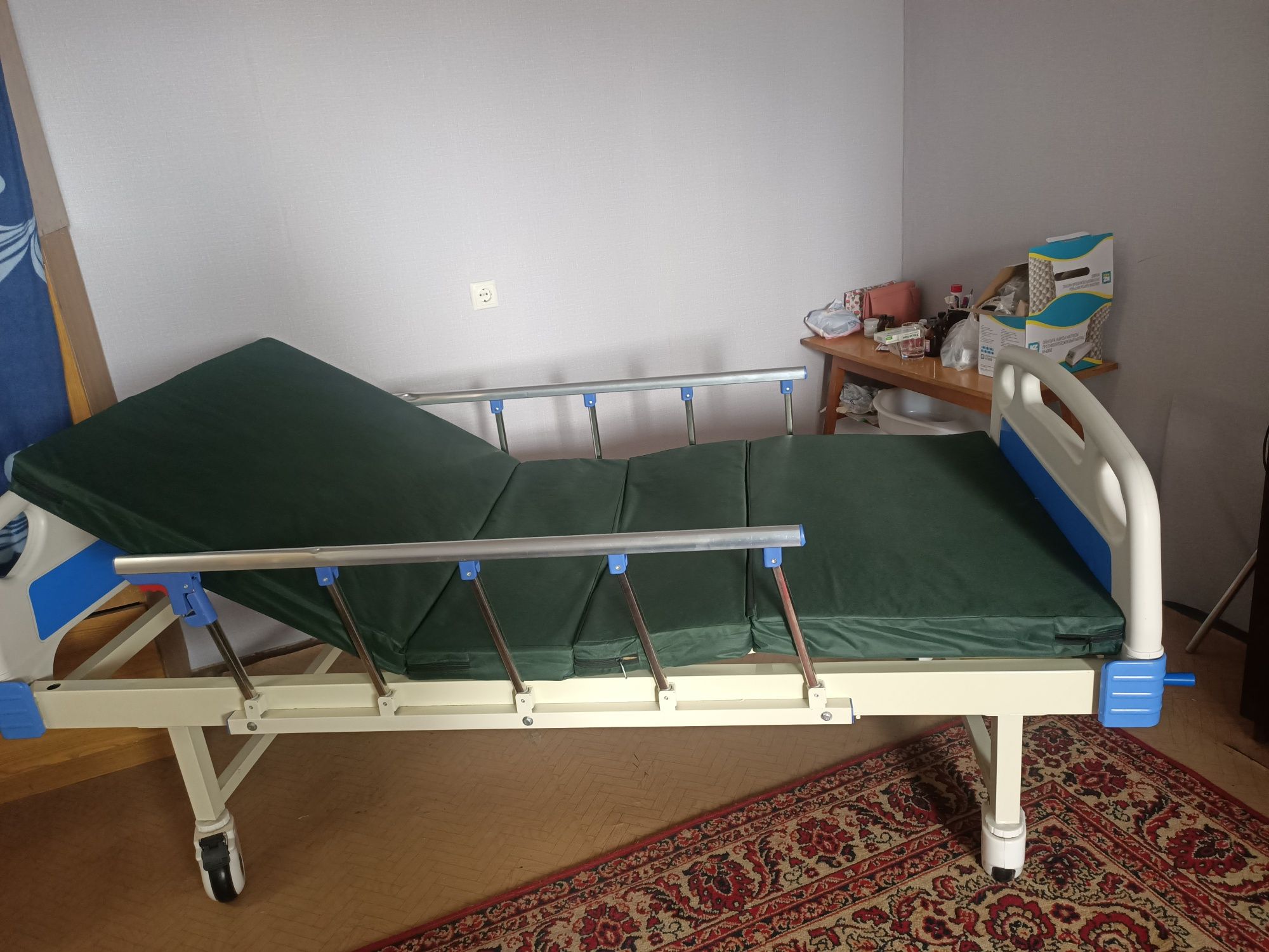 Продам медицинскую кровать