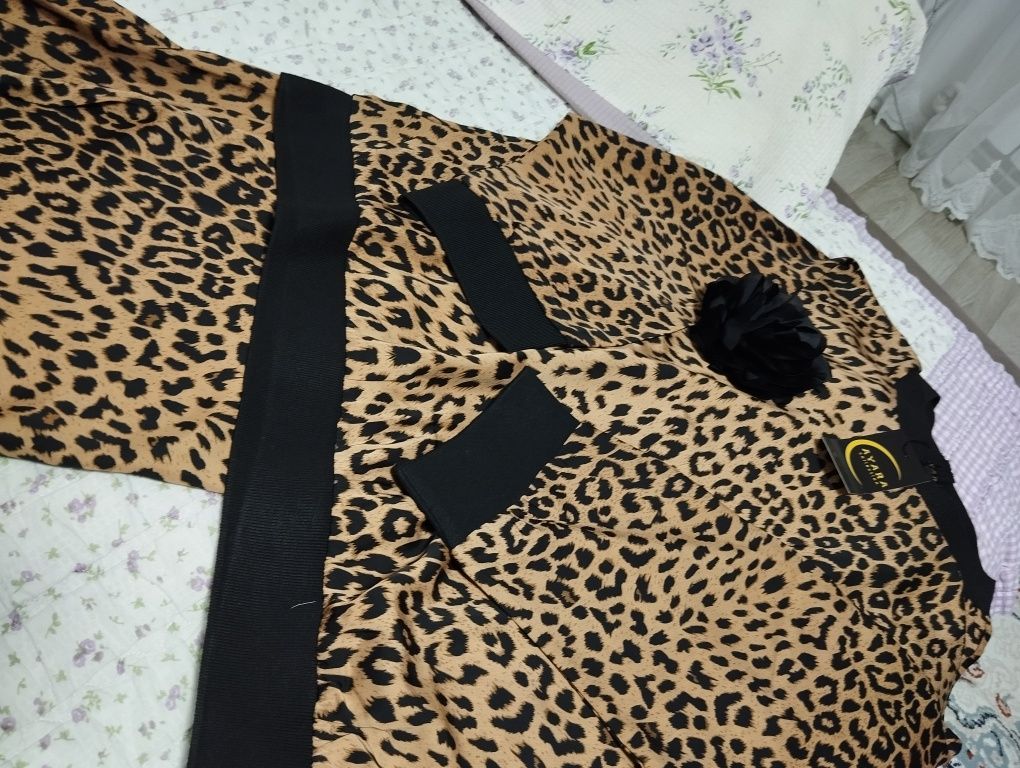Продам женскую двойку