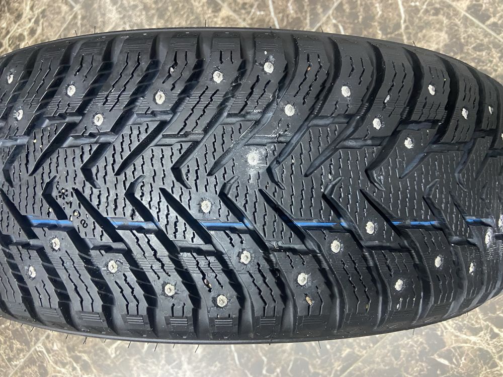 Nokian Nordman 8 SUV 225/55 R19 103T с шипами