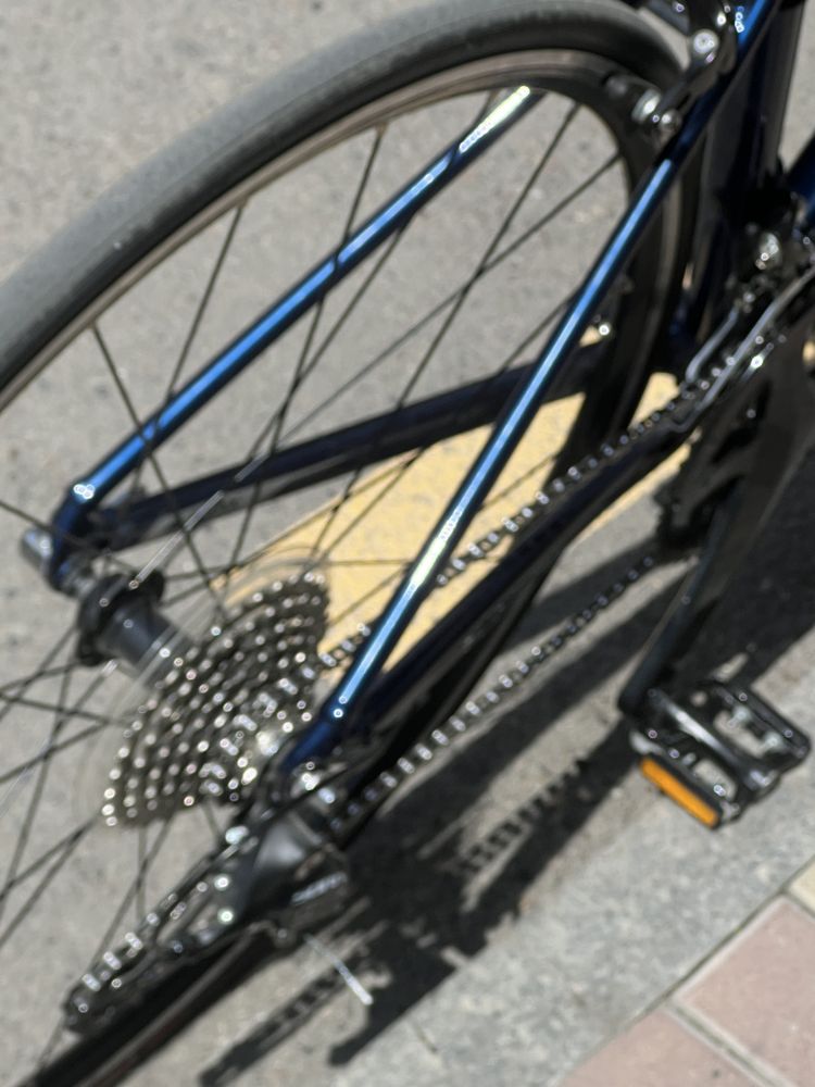 Шоссейник Giant Contend 1