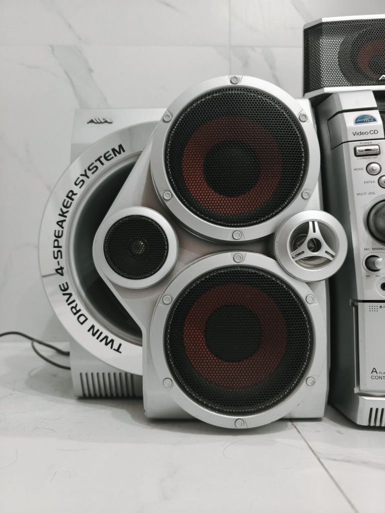 USB, Bluetooth, Radio музыкальный центр. Современный Музцентр