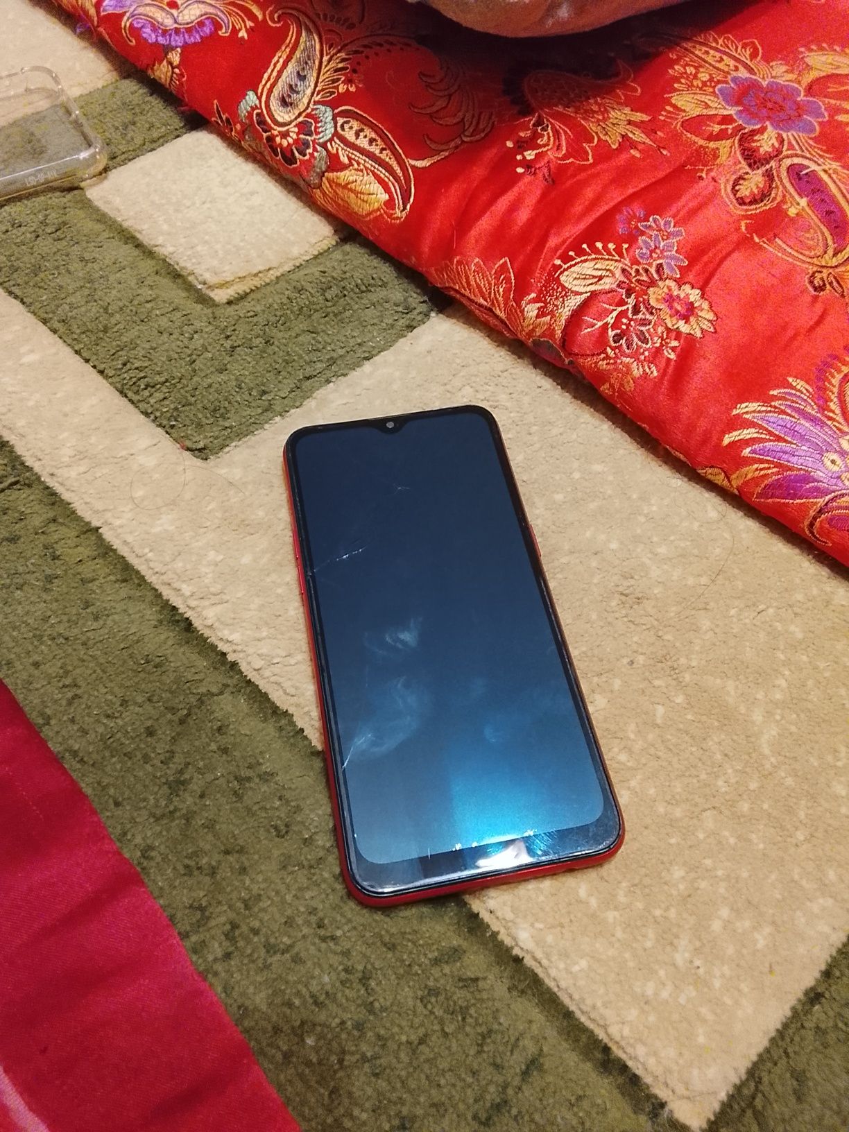 Oppo A1k сматфон