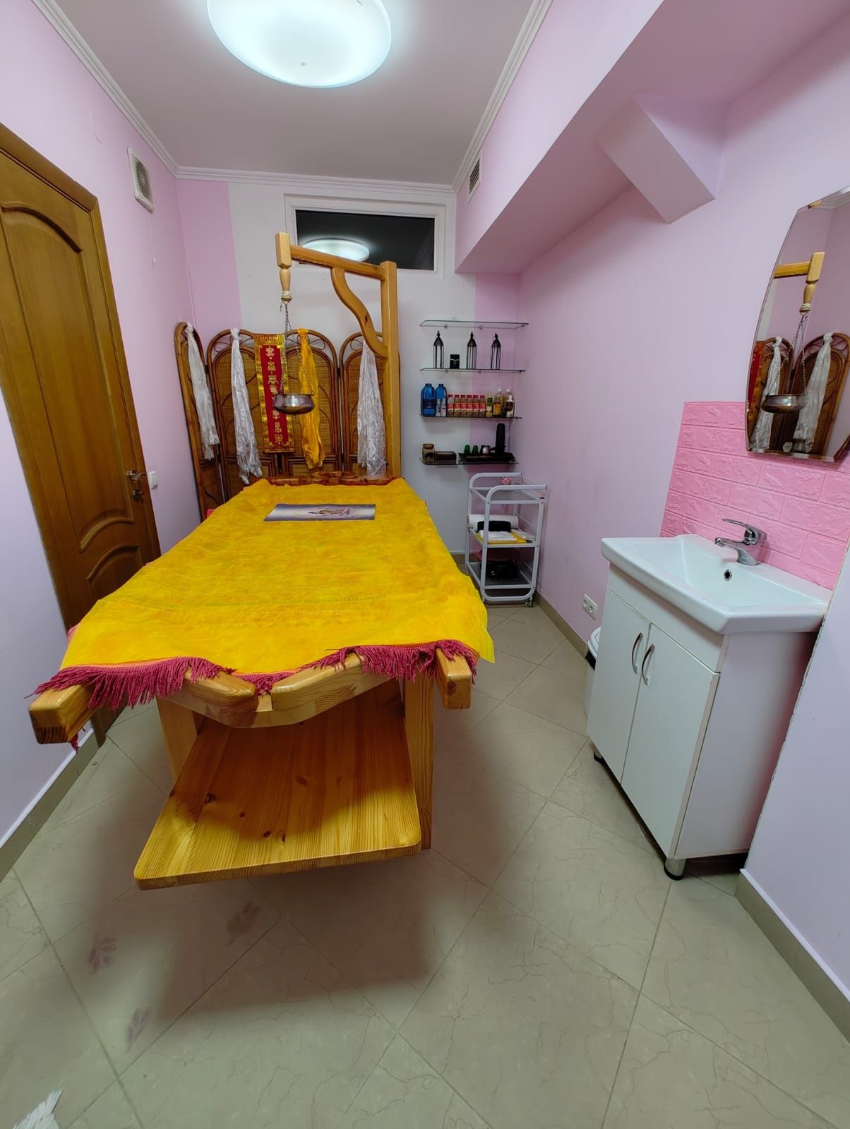 Продам массажный  стол из дерева  (аюрведа)