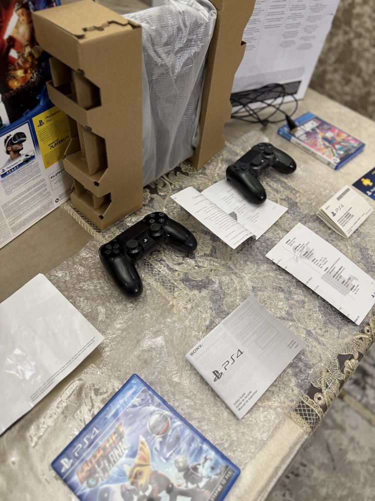 Продам playstation 4 slim box 1tb