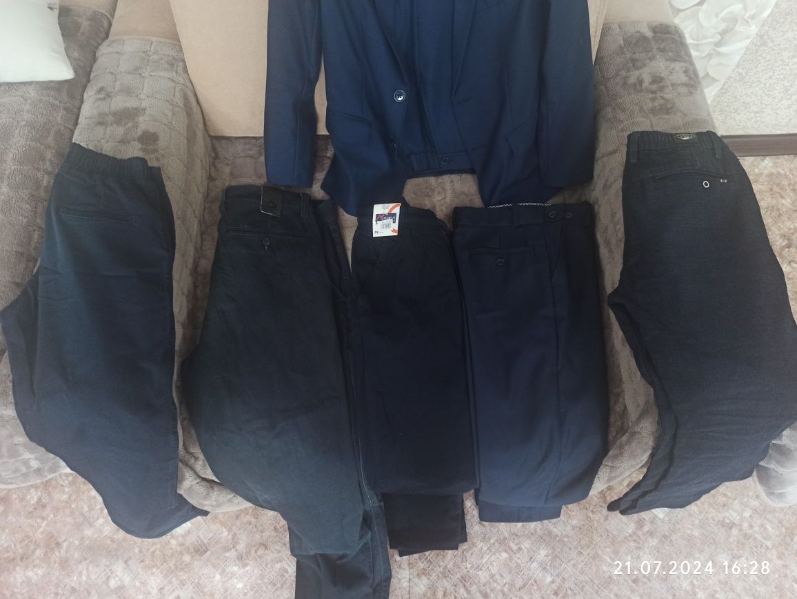 Продам брюки и костюм школьный