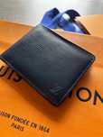 Louis Vuitton оригинал портмоне• Size: OS • Condition: 9/10