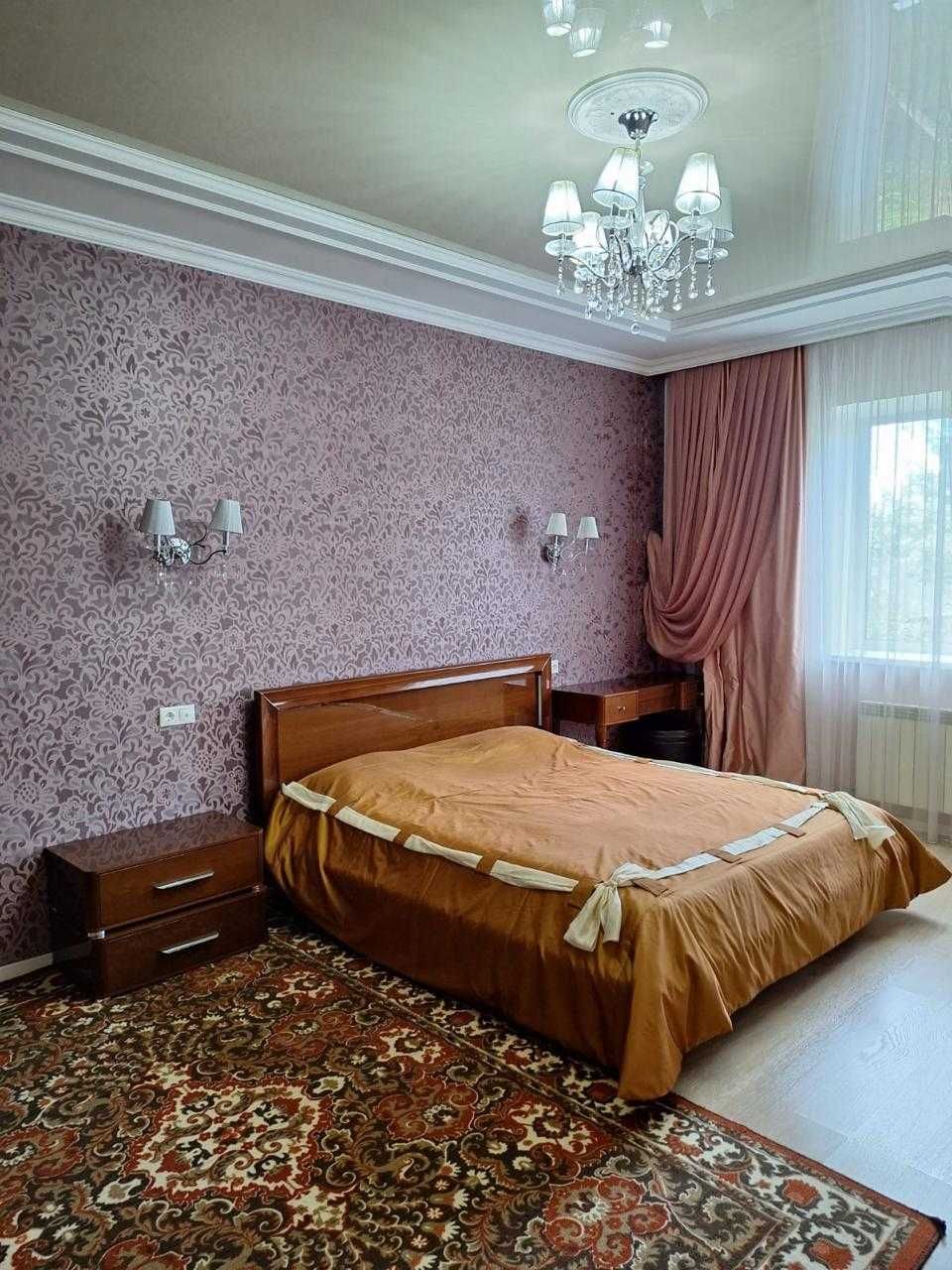 Уральск · Отдельный дом · 4 комнаты · 165 м² · 10 сот.