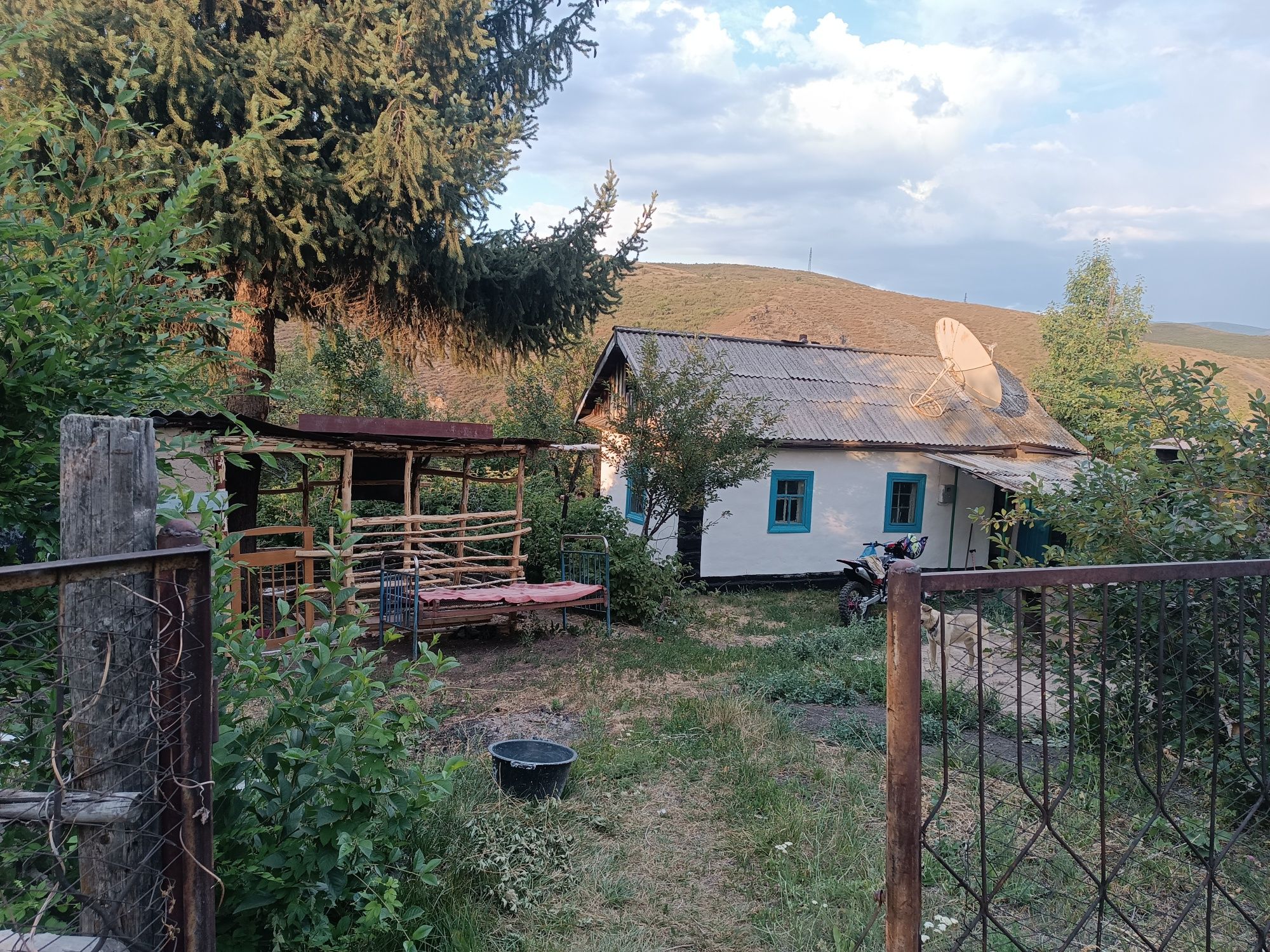 Продам участок с домиком